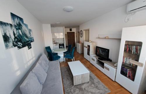 Vozdovac Apartment | Plavi Paun Apartman