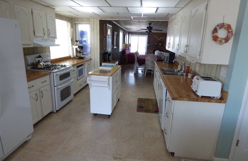 Brigantine House | Play On Bay, 9 Bedroom Waterfront Beach House, Sunsets-Fish&Crabbing-Dock,Casino