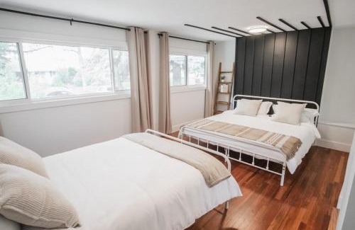 Edmonton House | Play & Stay - Downtown Sleeps 10