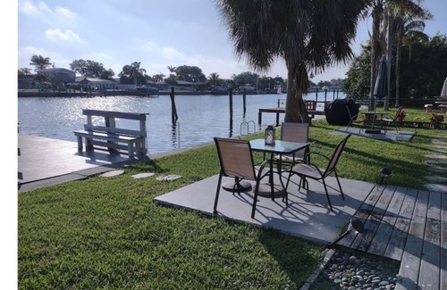 Capri Isle Apartment | Playa by Ross #3