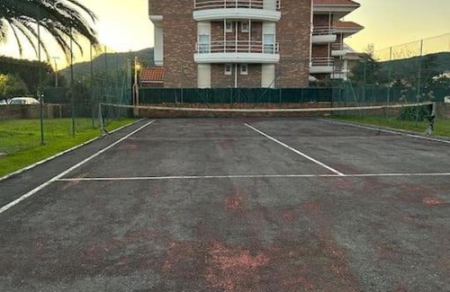 Santona Apartment | Playa de Berria -Apartamento con piscina y vistas al mar