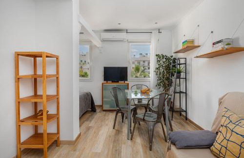 Poblenou Apartment | Playa De Bogatell - Soleada Y Serena