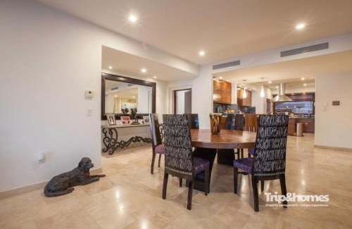 La Paz Apartment | Playa de La Paz 3 BR Condo Access to Beach club