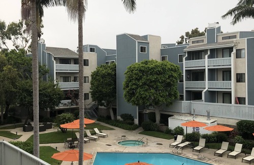 Playa Del Rey Condo | Playa Del Rey Condo 2+2, Walk to beach, close to Shopping, Restaurants, LAX