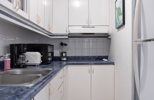 Isla Verde Apartment | Playa Escondida 1BDR Oceanview P Parking