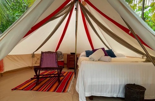 Playa Paraiso Bed & Breakfast | Playa Las Palmas Glamping Tulum