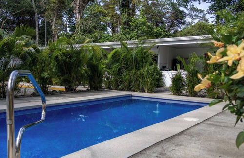 Puerto Viejo de Talamanca Apartment | Playa Negra Home's