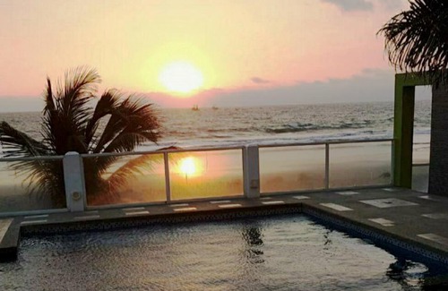 Coastal Region Apartment | Playa, piscina, garaje, cocina y wifi. SuiteMC