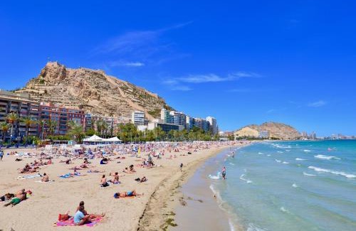 Raval Roig Apartment | Playa Postiguet Penthouse by NRAS