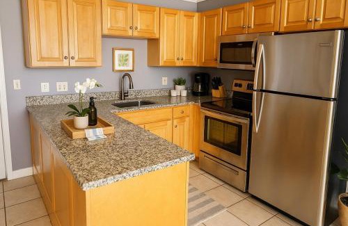 Downtown Cleveland Apartment | Playhouse Square Downtown, Rock Hall, Clinic, CSU