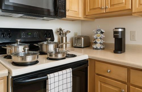 Downtown Cleveland Apartment | Playhouse Square Downtown Rock Hall Clinic CSU