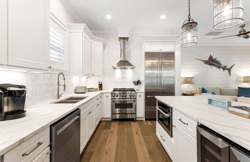 White's Gulfview House | Playing Hooky - Private Pool and Beach Access + Bikes