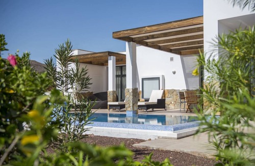 Las Playitas Villa | Playitas Villas by EscapeHome