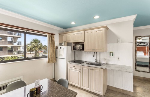 St. Pete Beach Hotel | Plaza Beach Hotel Beachfront Resort