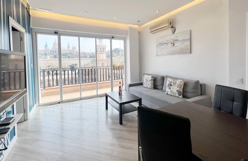 La Font de la Guatlla Apartment | Plaza España Penthouse with Terrace and View
