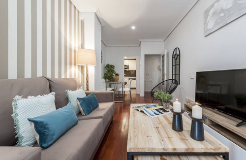 Malasana Apartment | Plaza España VI-Modern apartment in Gran Via, close to main attractions.