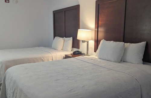 Globeville Hotel | Plaza Hotel Denver