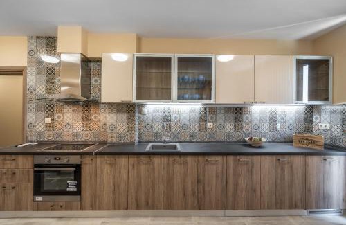 Parvenets Hotel | Plaza Hotel Plovdiv - Free Parking