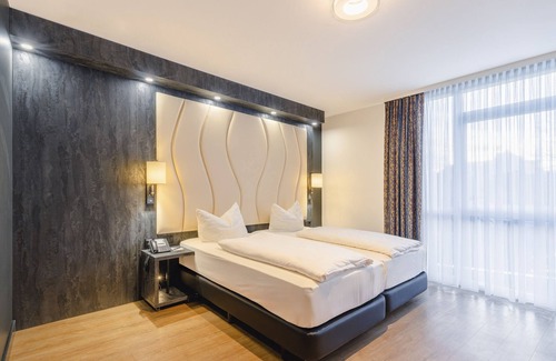 Rhein-Erft-Kreis District Hotel | PLAZA INN Köln Pulheim