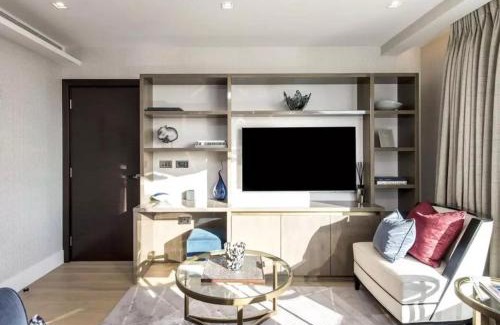 Prince's Apartment | Plaza New Exclusive Apartment