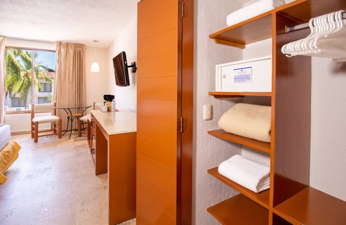 Las Glorias Resort | Plaza Pelicanos Club Beach Resort All Inclusive