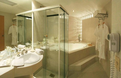 Centro Hotel | Plaza Real Suites Hotel