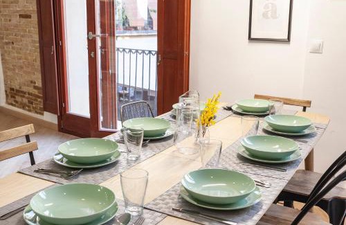 Ciutat Vella Apartment | Plaza Redonda Center