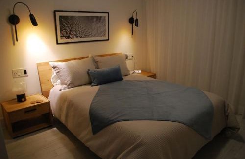 La Petite-Patrie Apartment | Plaza10 - 20 restaurants at under a 10 minute walk