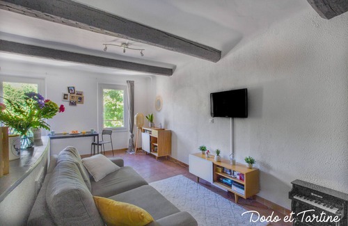 Le Revest-les-Eaux Apartment | Pleasant 1 bedroom between sea and mountain - Dodo et Tartine