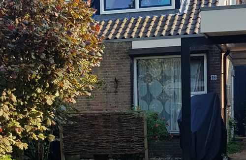 Municipality of Heemstede Apartment | Pleasant 2-bed apartment, good base for golf, cycling and hiking