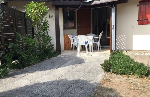 Moliets-et-Maa Apartment | Pleasant 4/6-person apartment with swimming pool
