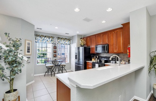Florida Central Atlantic Coast Villa | Pleasant and Spacious Town Home Near the Convention Center #3vc107