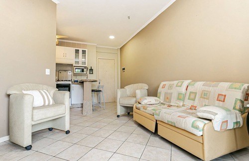 Ingleses Norte Apartment | Pleasant Apartment 110m From Ingleses Beach Vdg114
