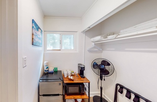 Kings Beach Ski Chalet | Pleasant hotel with lakeview, golf, skiing, WiFi, & Netflix