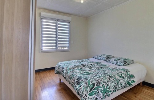 Saint-Guenole House | Pleasant house near the port