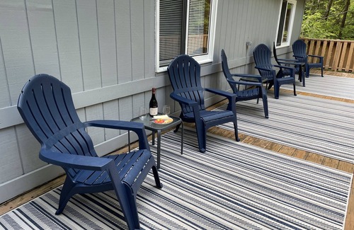 Bridgton House | Pleasant Pine Cottage @ Moose Pond! Lake Access & Assn Pool!
