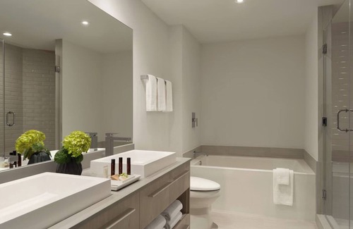 Hollywood South Central Beach Hotel | Pleasant Stay, Convenient Location! 2 Comfortable Units, Onsite Pool