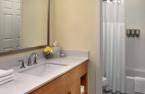 Westlake Hotel | Pleasant Stay, Convenient Location! 3 Relaxing Units, Free Parking, Pool