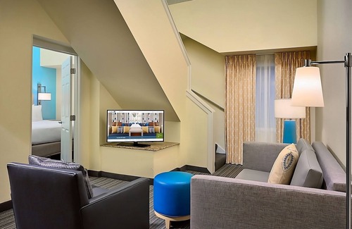 White Station House | Pleasant Stay! w/ Kitchen, Parking, Pets Allowed, Near Fire Museum of Memphis!