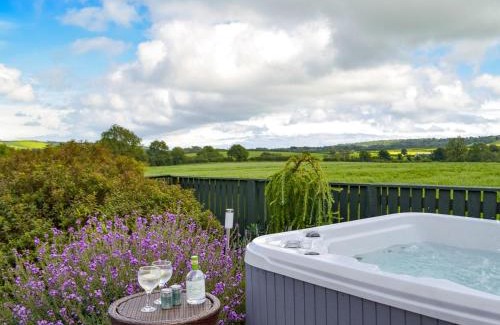 Tenby House | Pleasant Valley