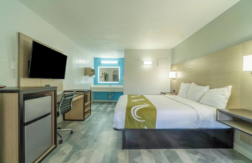 Pleasanton Hotel | Pleasanton Executive Inn By OYO