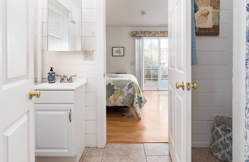 Opal Cliffs Apartment | Pleasure Point Cottage #C
