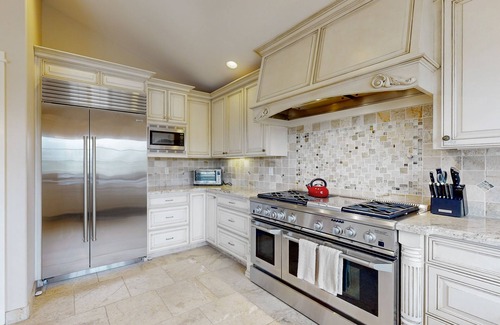Opal Cliffs House | Pleasure Point Retreat | Hot Tub, Balcony Views & Game Room | Walk to Beach