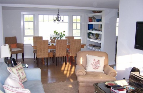 Newbury Cottage | Plum Island - Charming 2 BR Cottage by the Sea