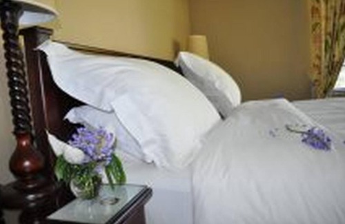 Hazyview House | Plumbago Guest House