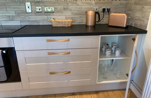 Colchester Cabin | Plumptons Farm Holiday Lodges