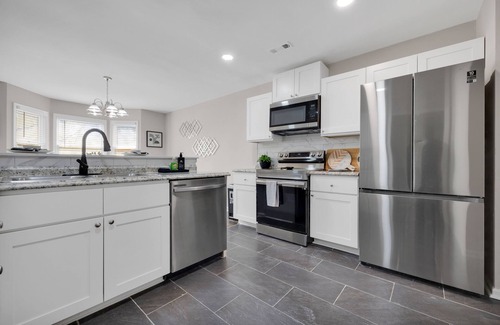 Riverdale House | Plush Two Bedroom Retreat. A Home Away From Home!