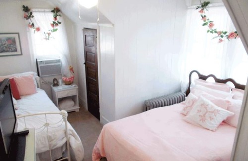 North End Bed & Breakfast | Plymouth Inn