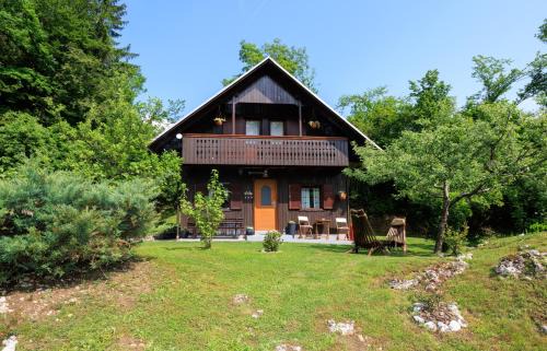 Bohinjska Bistrica House | Počitniška hiša ErOs