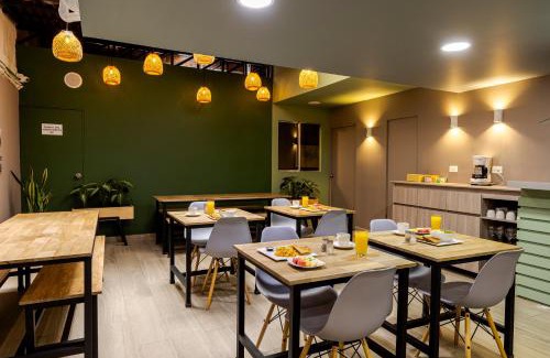 El Poblado Hotel | Poblado Guest House